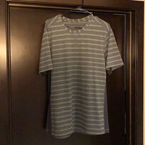 Men’s Lululemon T shirt